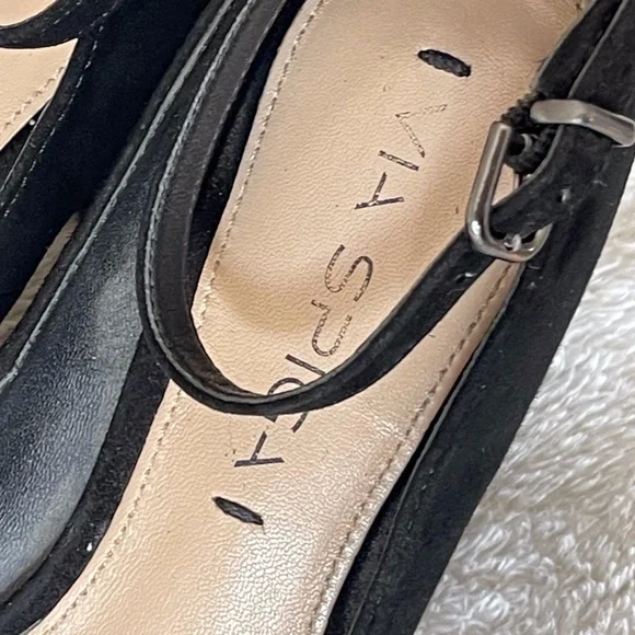 Black Suede Chunky Heels Size 4.5 Women's - Picture 8 of 8